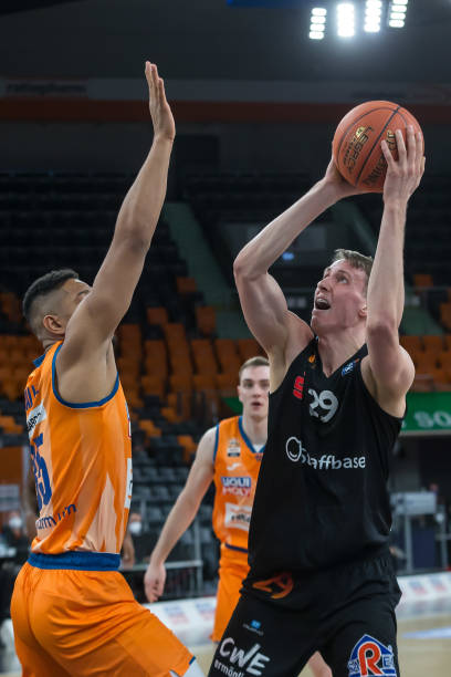 的新秀杰伦 的新秀杰伦